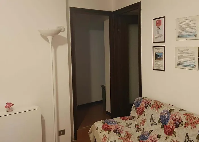 Piccolo Porto Di Cerro * 라베노-몸벨로