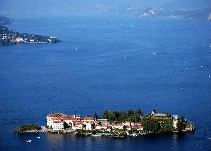 Piccolo Porto Di Cerro 아파트 *