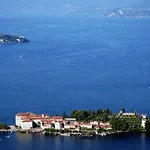 Piccolo Porto Di Cerro 아파트 *