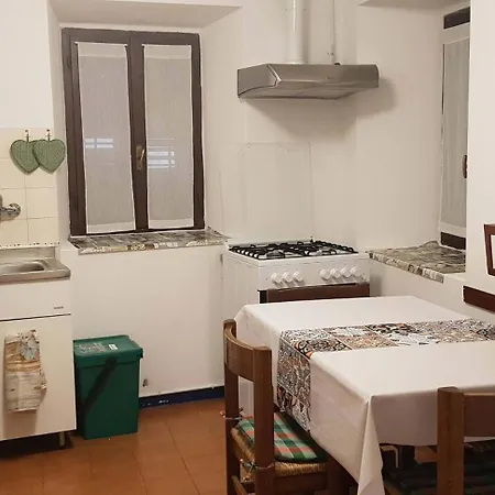 Piccolo Porto Di Cerro *