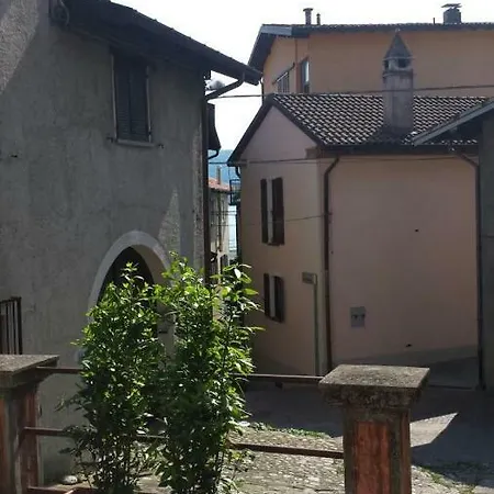 Piccolo Porto Di Cerro * Лавено-Момбелло